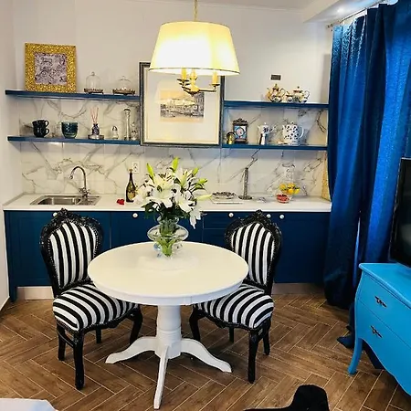 La Dolce Vita Luxury With Best Free Private Parking In City Center Apartment *