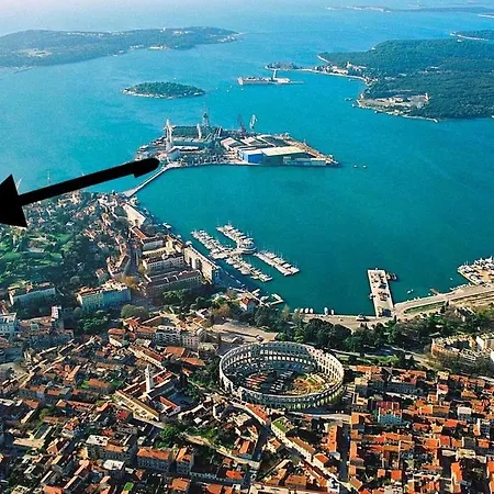 La Dolce In The Center With Private Parking Pula