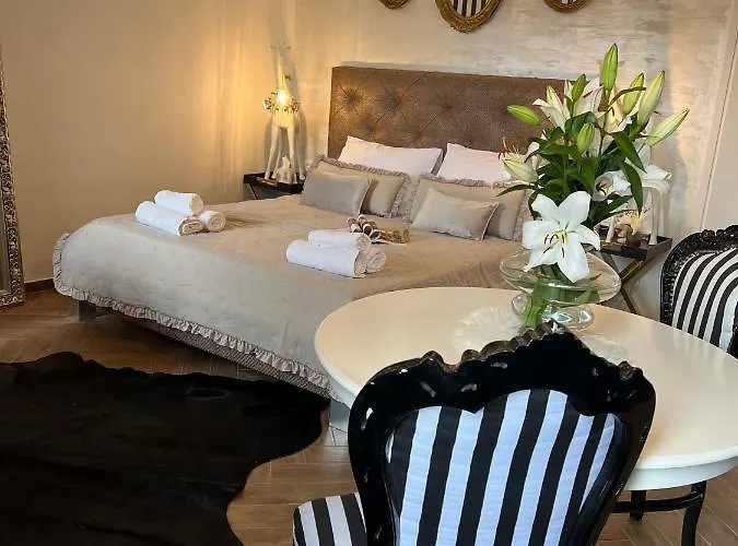 Daire La Dolce In The Center With Private Parking