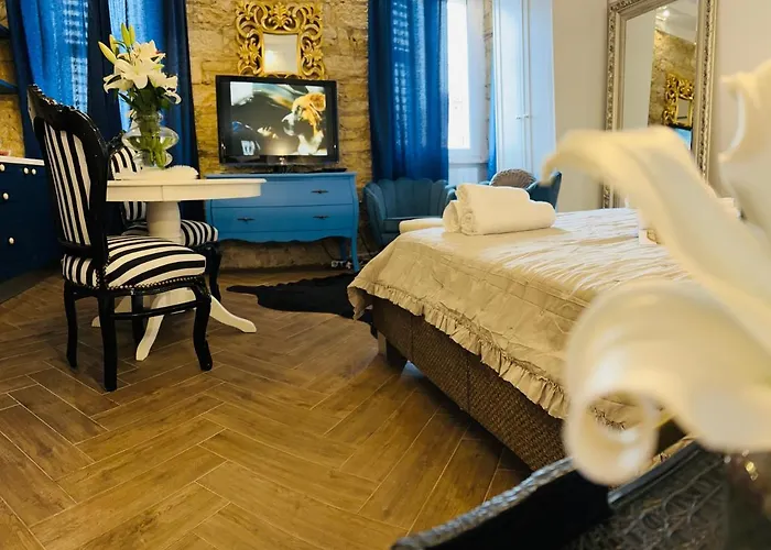 Daire La Dolce In The Center With Private Parking