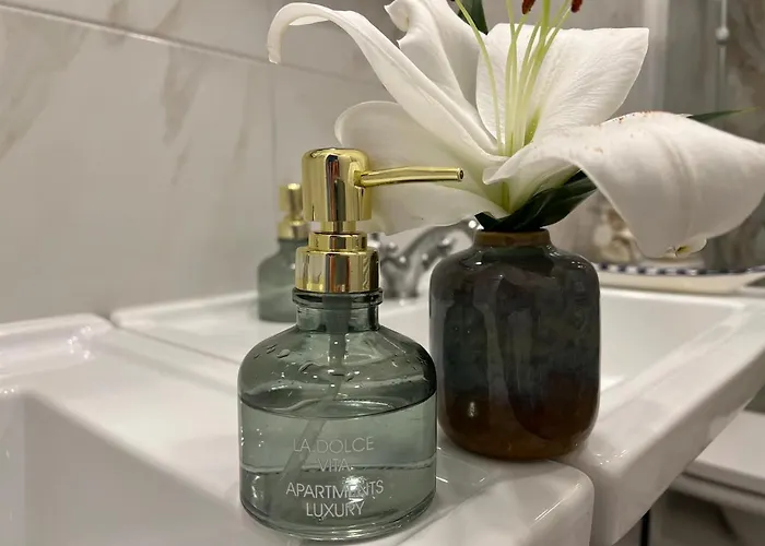 Daire La Dolce In The Center With Private Parking Pula