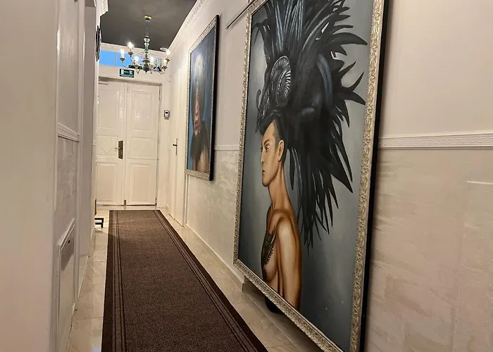 La Dolce In The Center With Private Parking