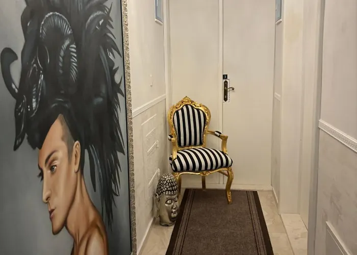 La Dolce In The Center With Private Parking